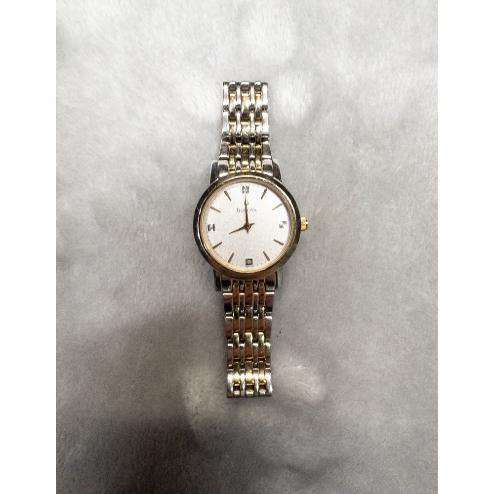 Vtg Bulova C935132 Diamond Markers Quartz Women's Watch 27 mm New Battery